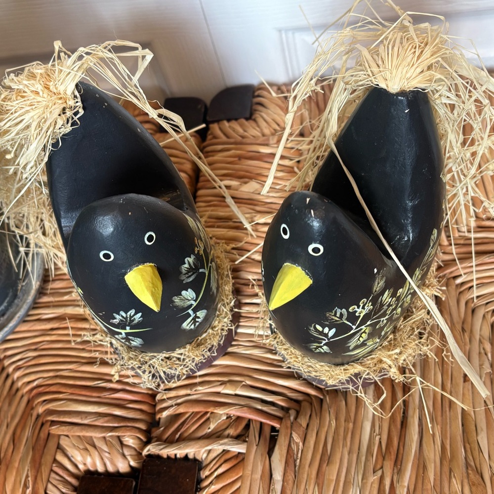 Set of 2 Loblaws Black Decorative Rustic Chicken Figurines Wood + Straw Accents - Picture 8 of 9